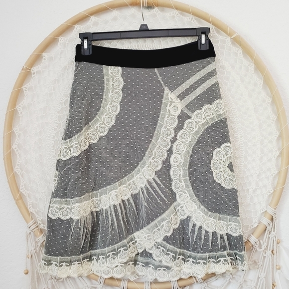 Anthropologie Viola Medallion Skirt Black Velvet Cream Lace Women's Size 0 - Picture 9 of 10